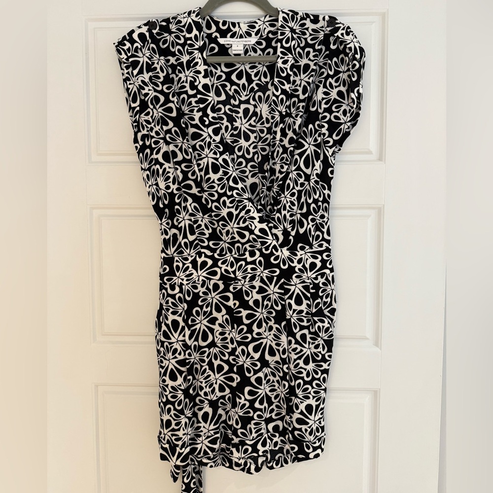 Diane Von Furstenberg Black and White Sleeveless Sheath Jumpsuit for Cocktail